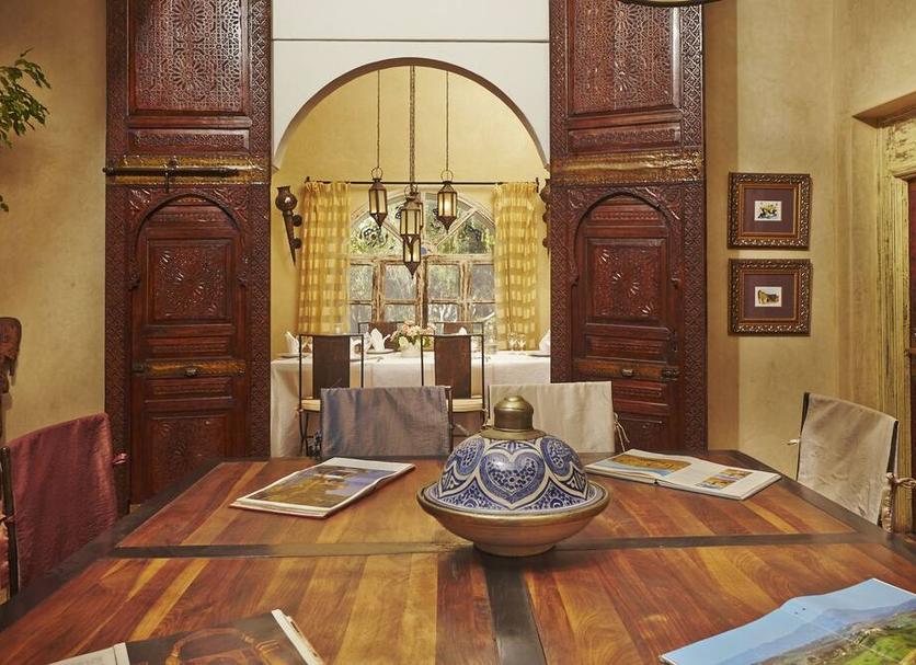 Dining room Photo