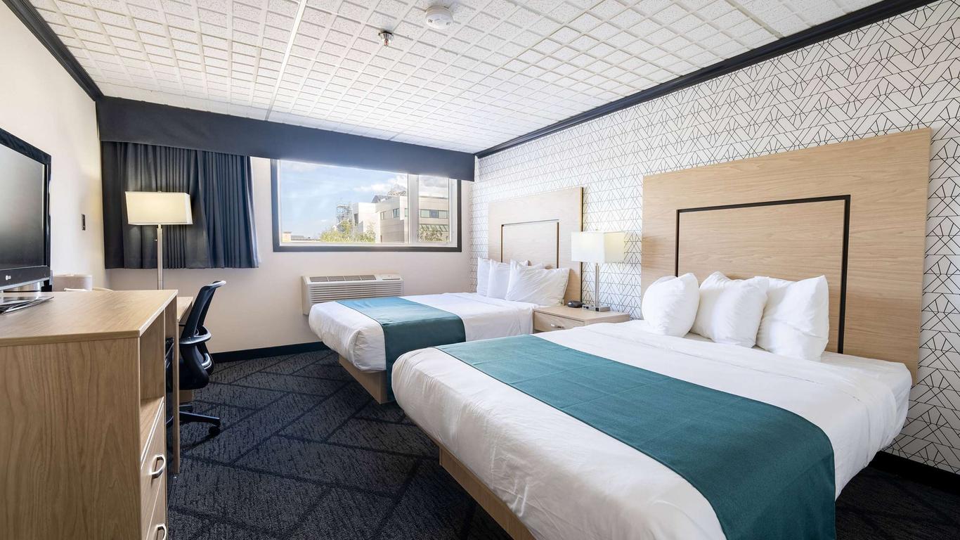 Sternwheeler Hotel and Conference Centre
