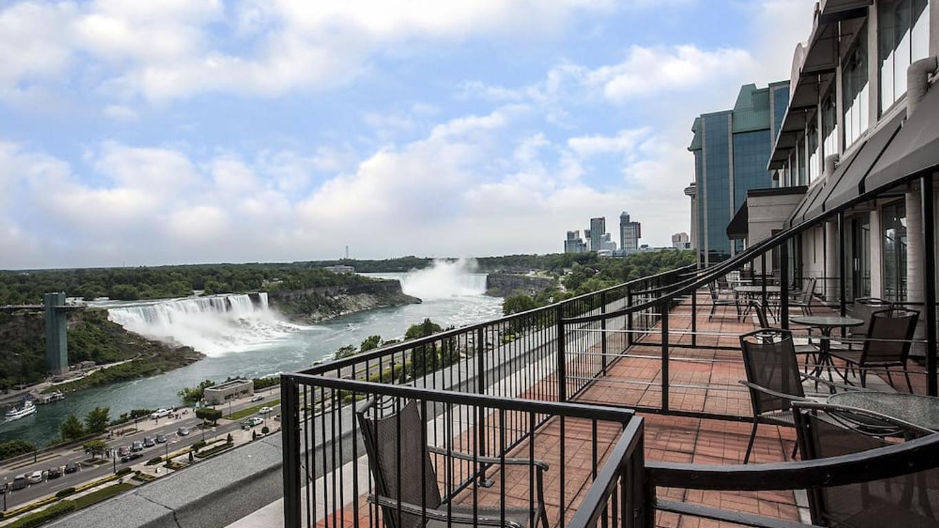 The Brock Niagara Falls Fallsview, Tapestry by Hilton