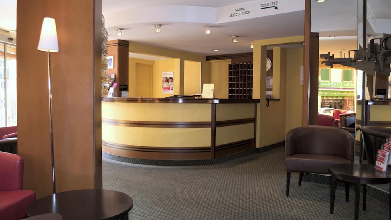 Airport Hotel