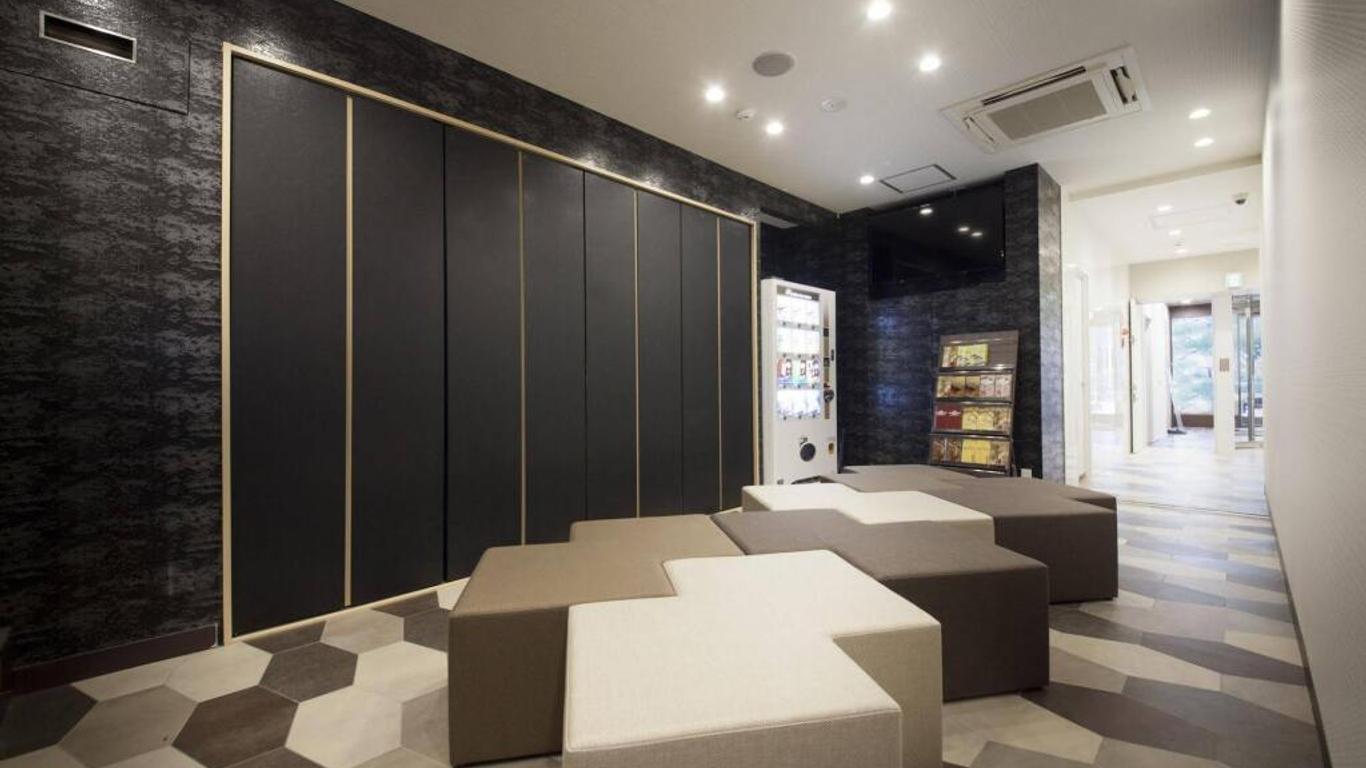 Centurion Ladies Hostel Ueno Park - Caters to Women