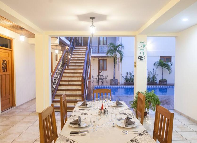 Dining room Photo