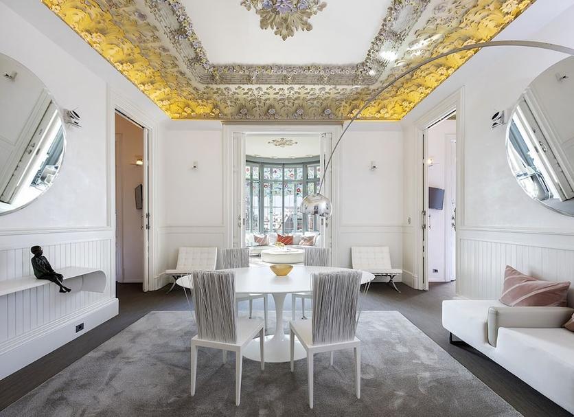 Dining room Photo