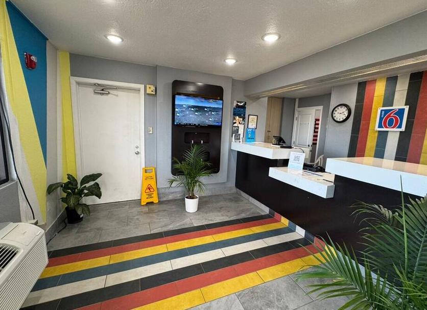 Front desk Photo