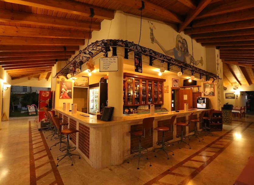 Bar Photo