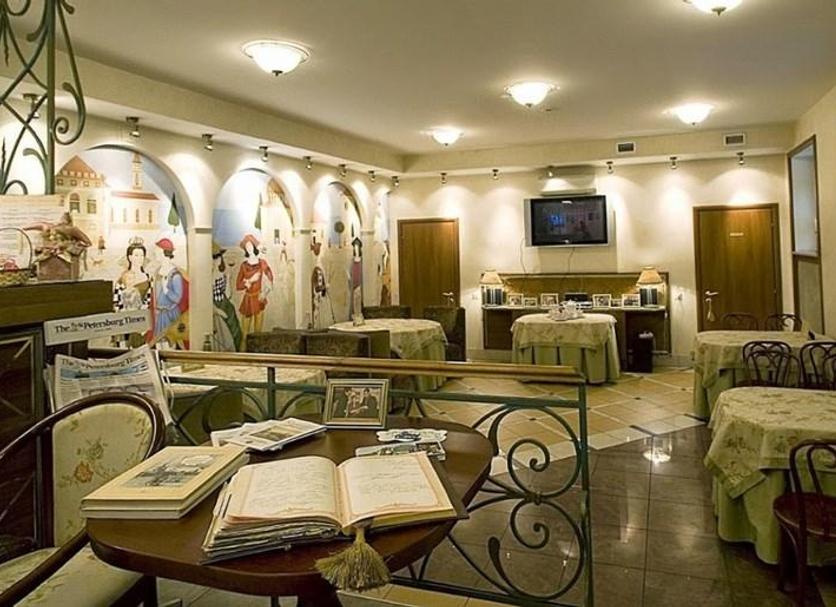 Restaurant Photo