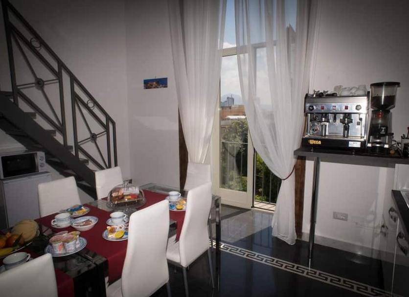 Dining room Photo