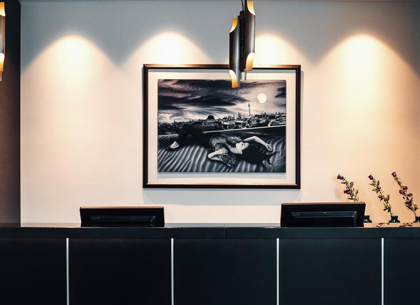 Front desk Photo