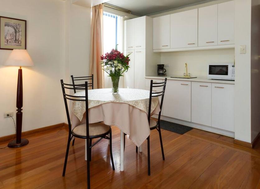Dining room Photo