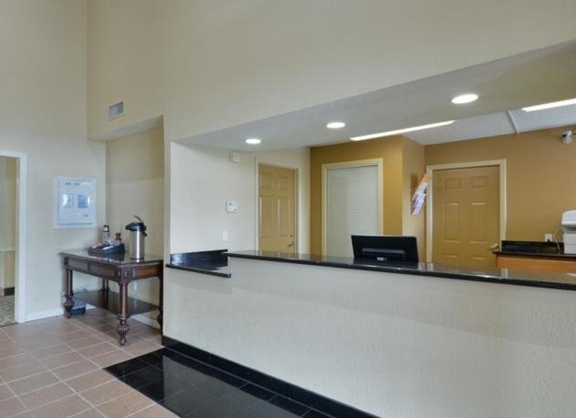 Front desk Photo