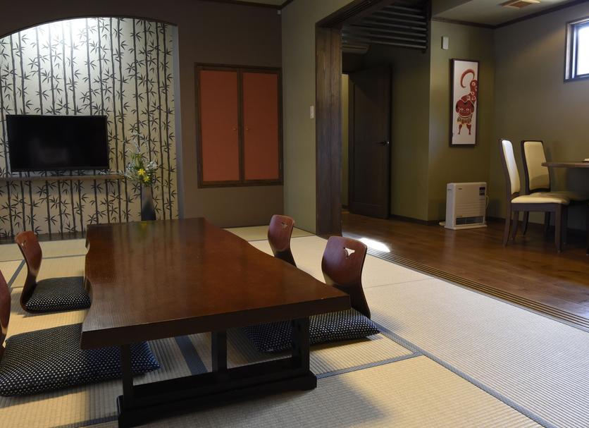 Dining room Photo