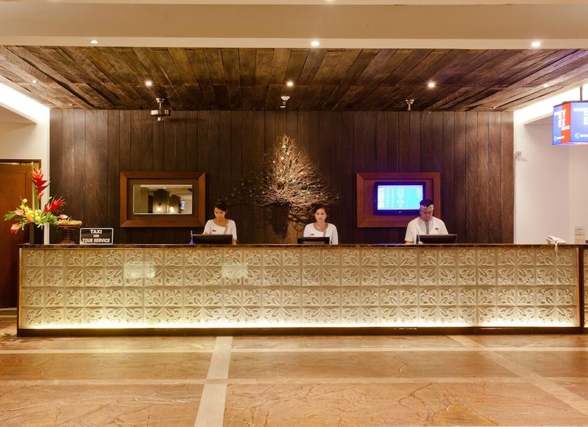 Front desk Photo