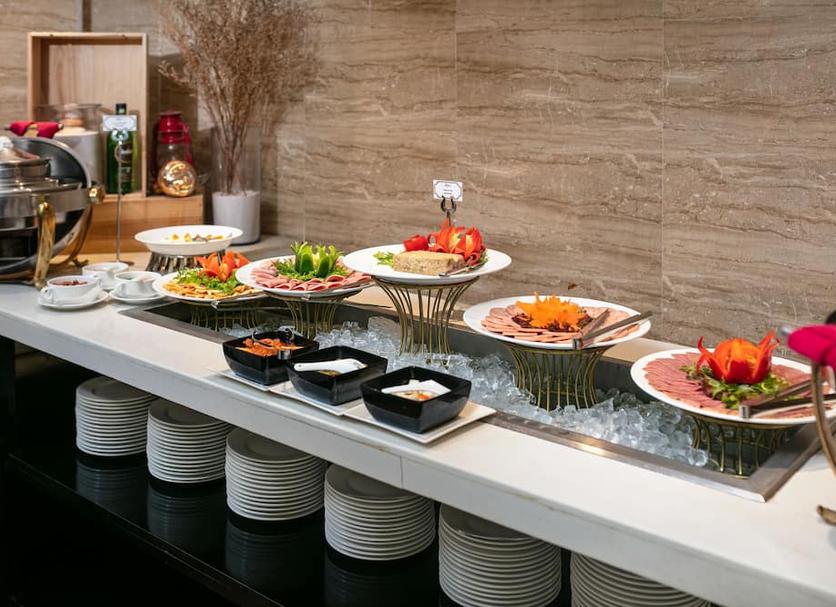 Buffet Photo