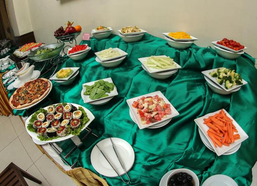 Buffet Photo