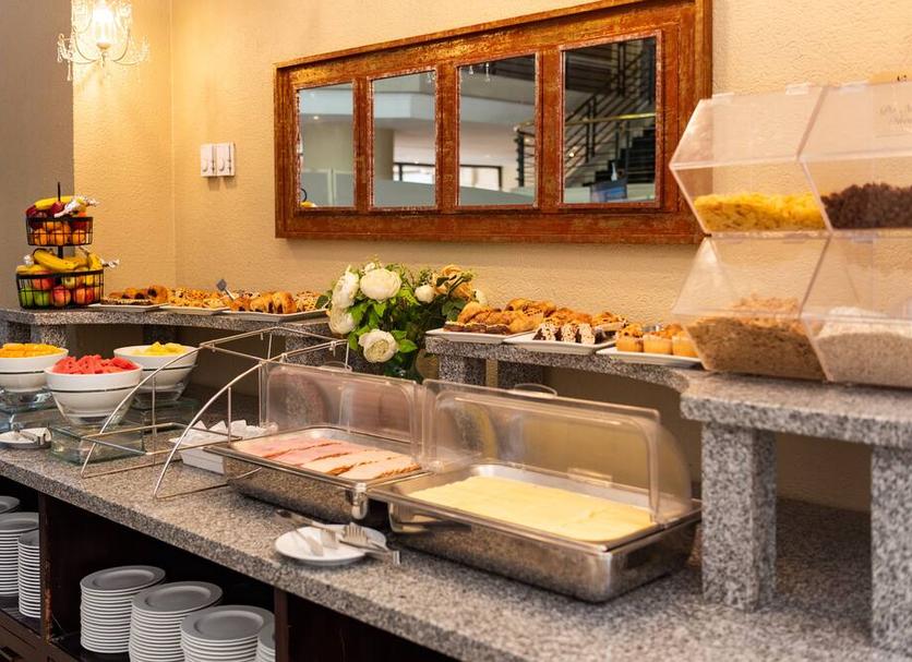 Buffet Photo