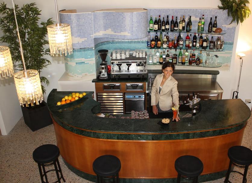 Bar Photo