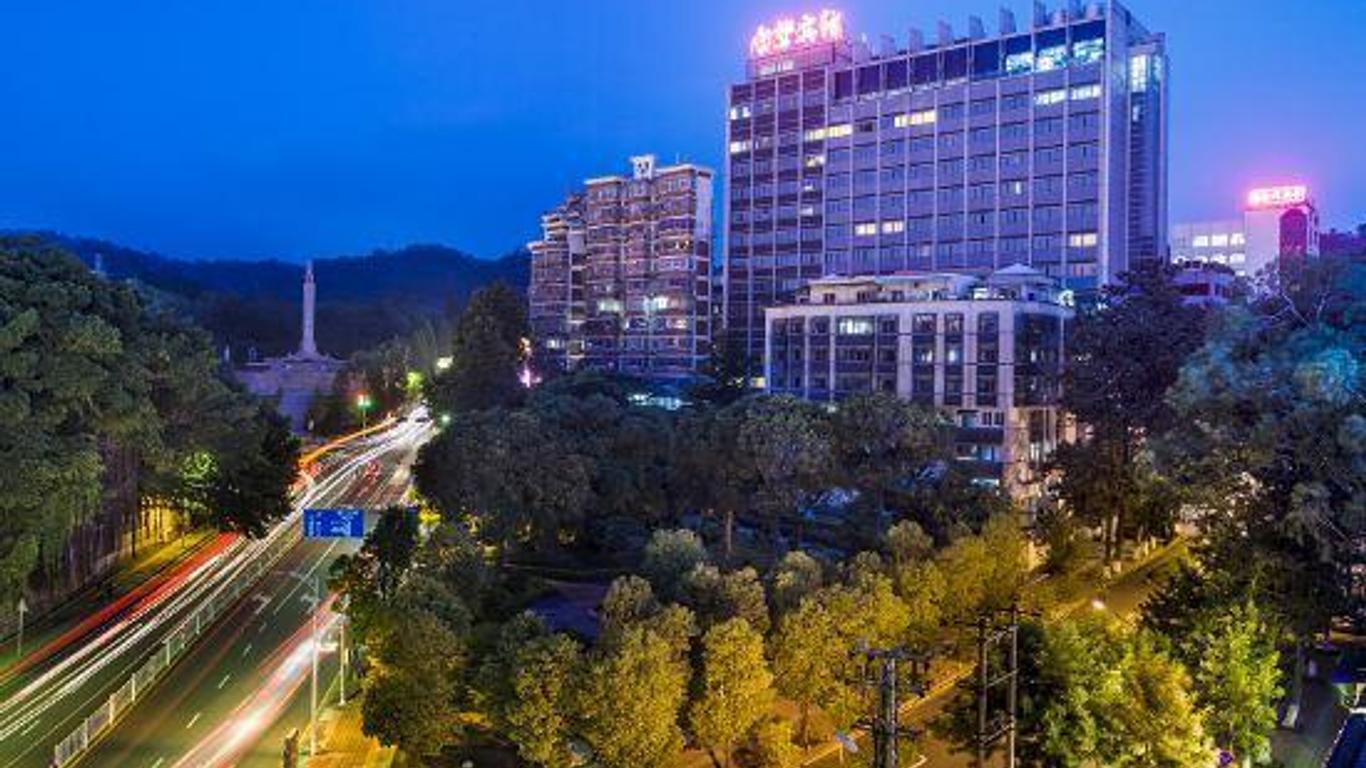 Xiamen Bailu Hotel