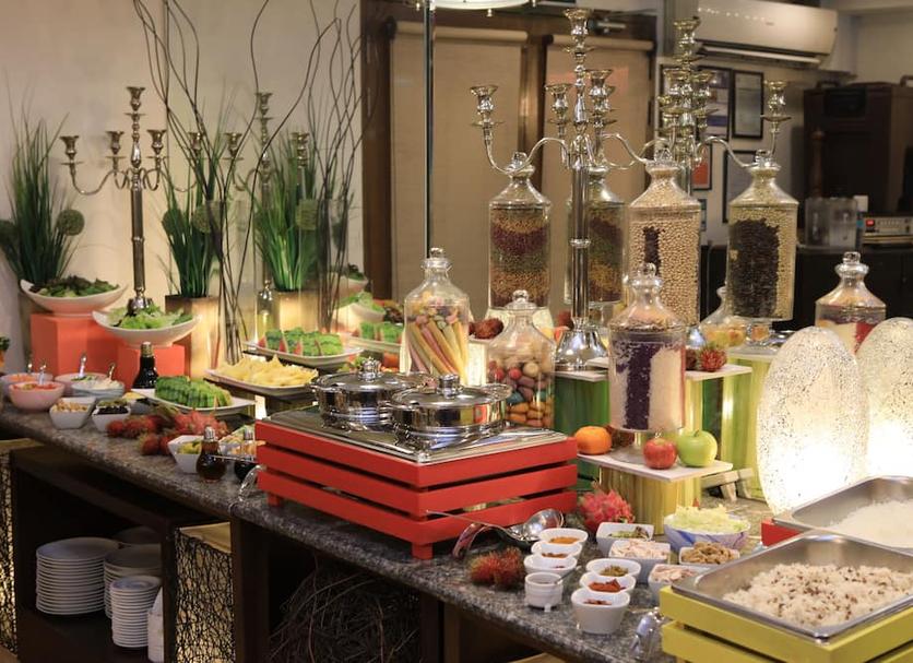 Buffet Photo