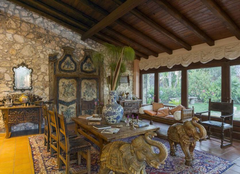Dining room Photo
