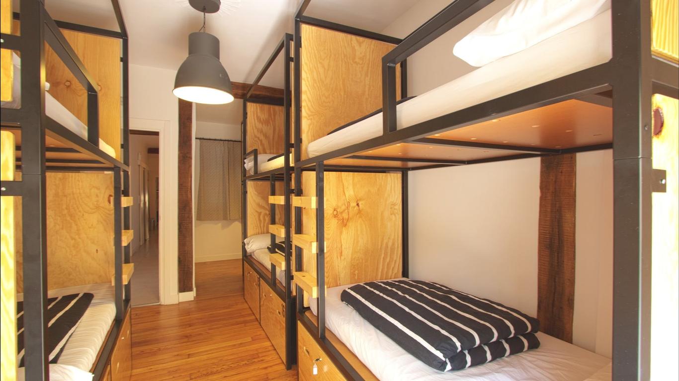 Surfing Etxea - Surf Hostel
