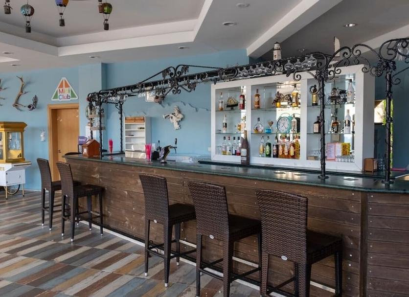 Bar Photo