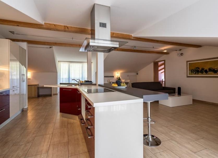 Kitchen Photo