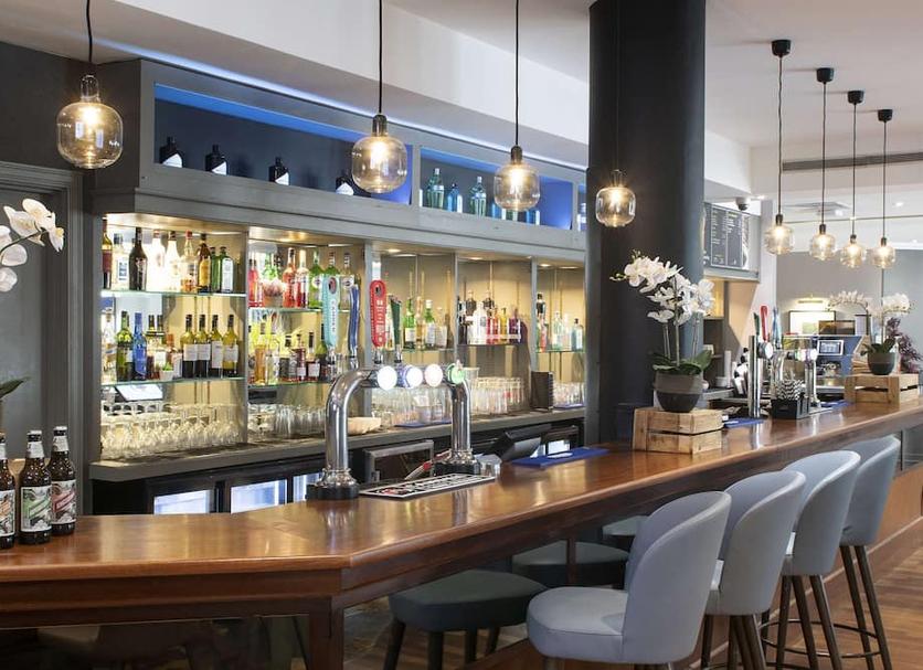 Bar Photo