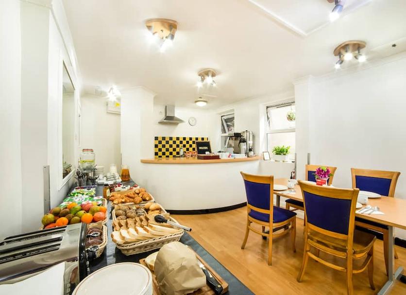 Dining room Photo