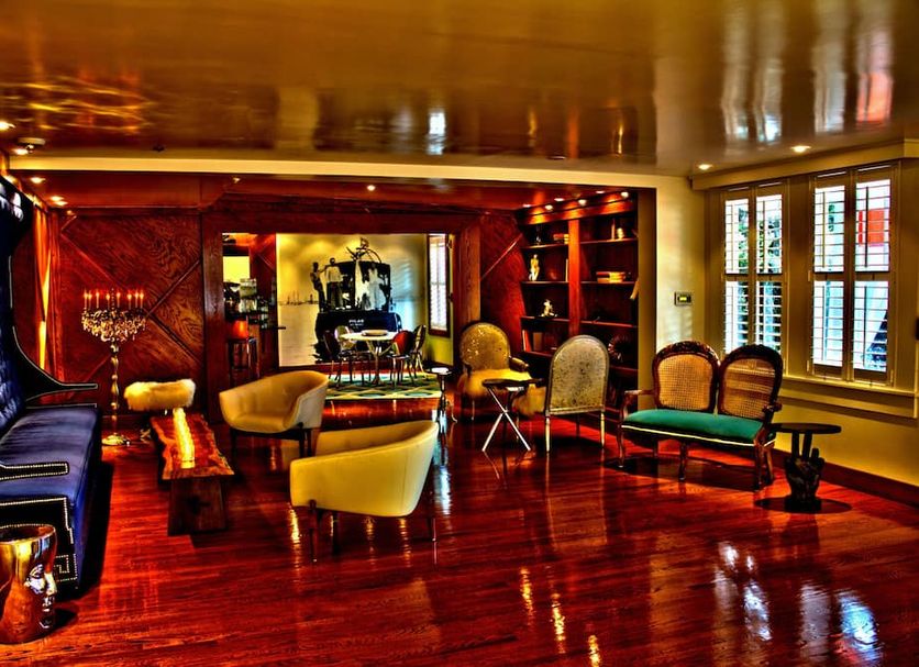 Lounge Photo