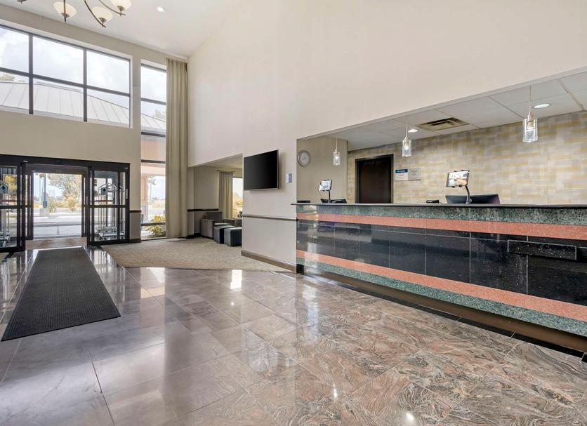 Front desk Photo