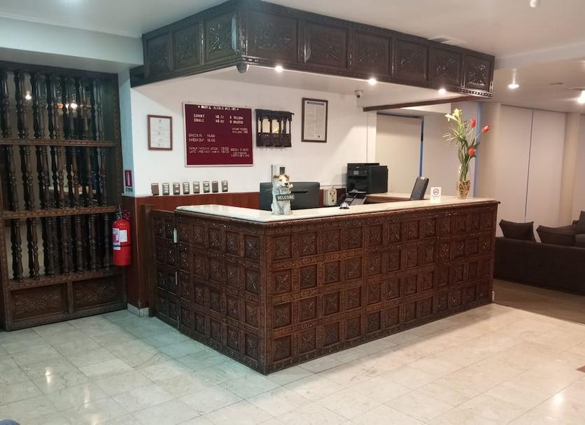 Front desk Photo