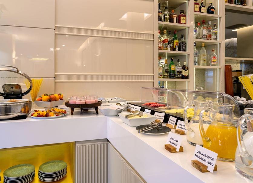 Buffet Photo