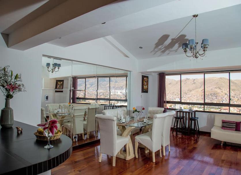 Dining room Photo