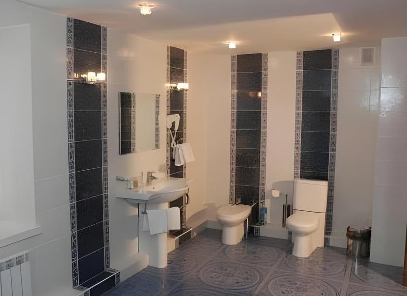 Bathroom Photo