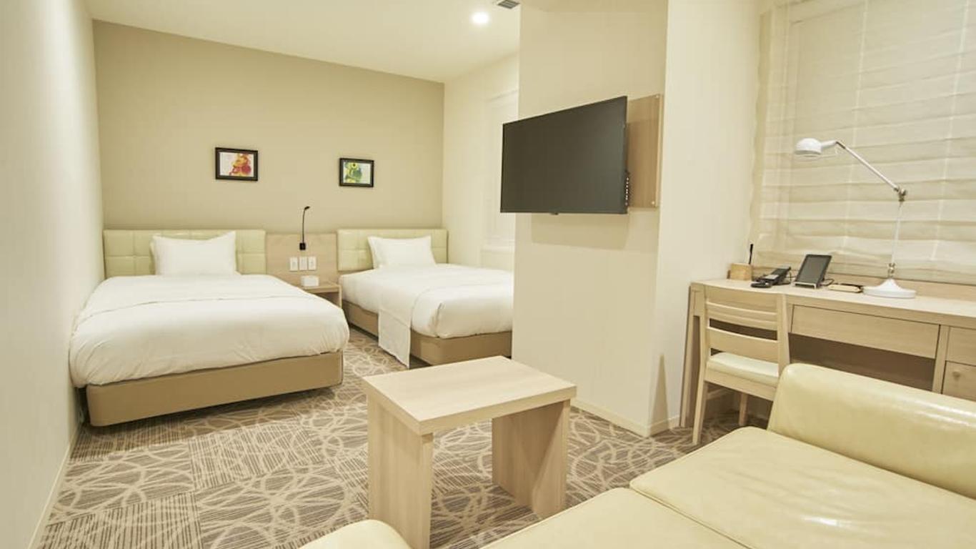 Quintessahotel Tokyohaneda Comic&books