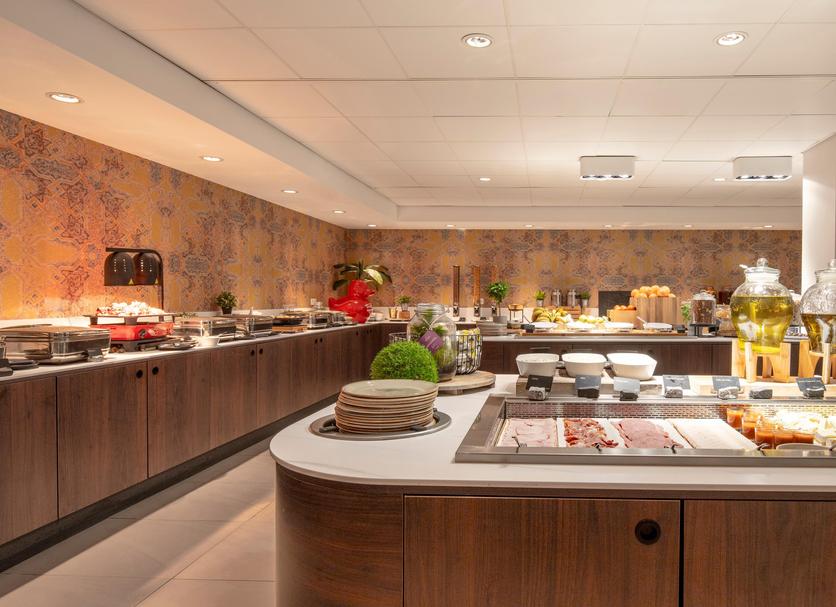 Buffet Photo