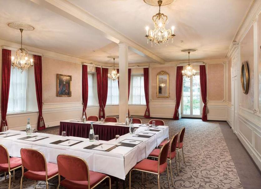 Conference room Photo