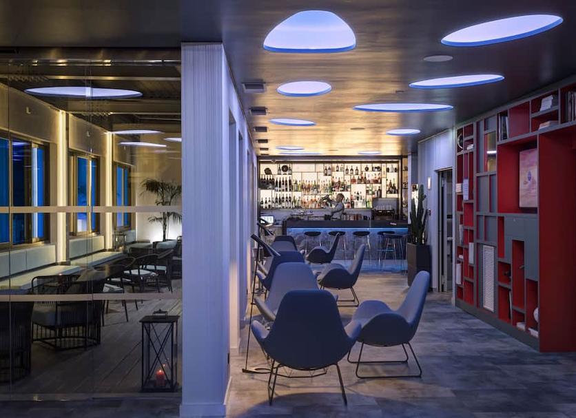 Bar Photo