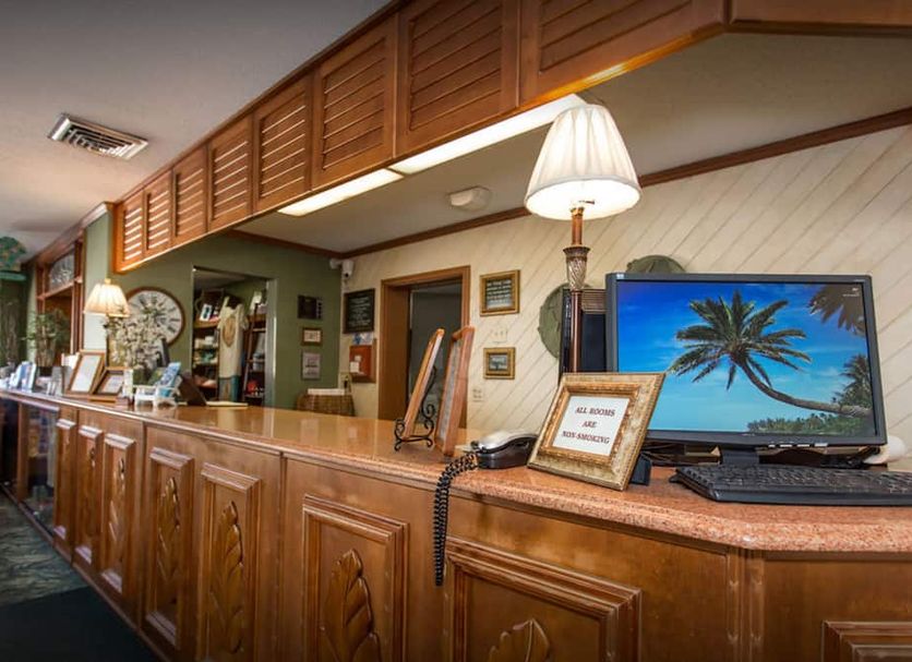 Front desk Photo
