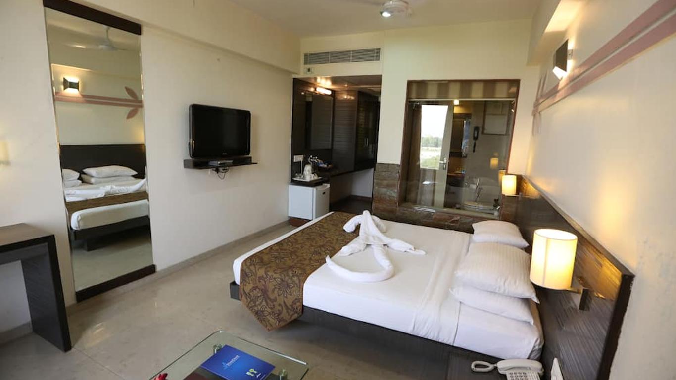 Silver Cloud Hotel & Banquets Ahmedabad