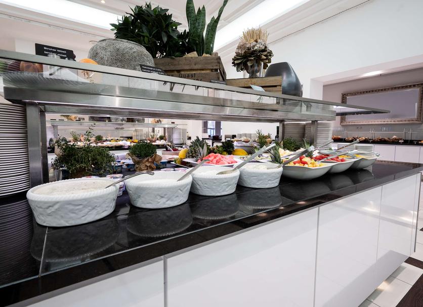 Buffet Photo