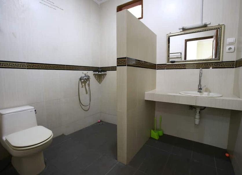 Bathroom Photo