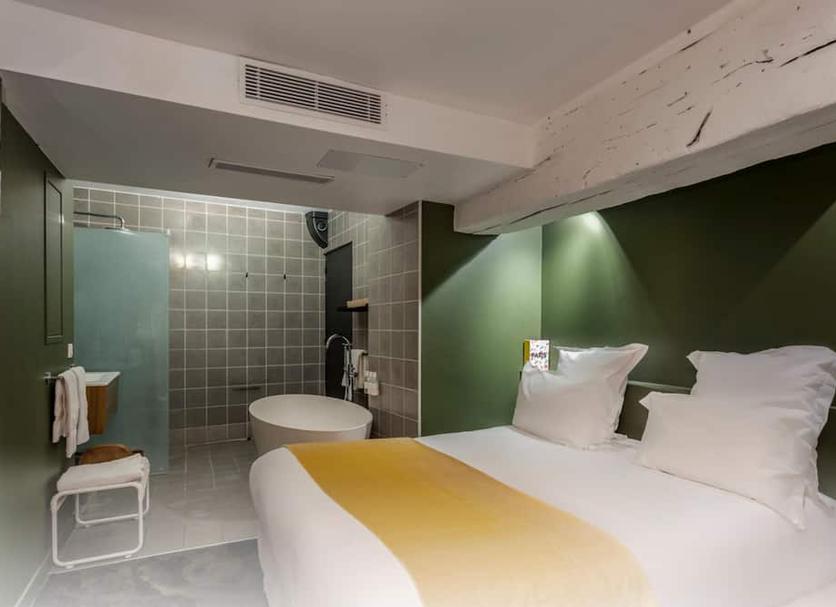 Bedroom Photo