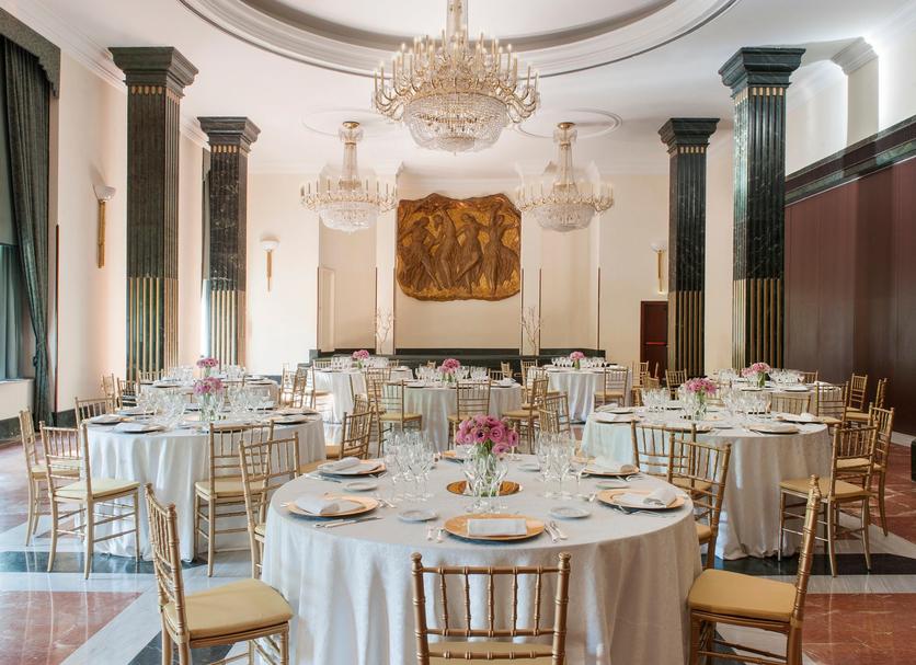 Banquet hall Photo