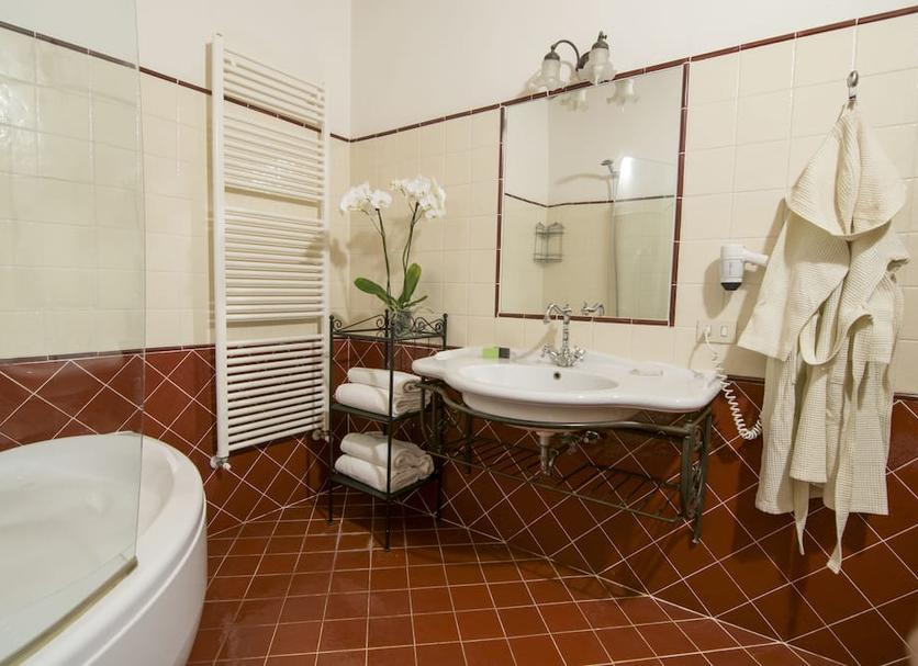 Bathroom Photo
