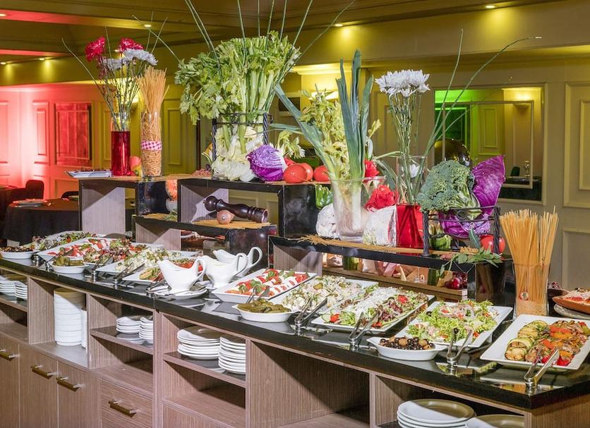 Buffet Photo