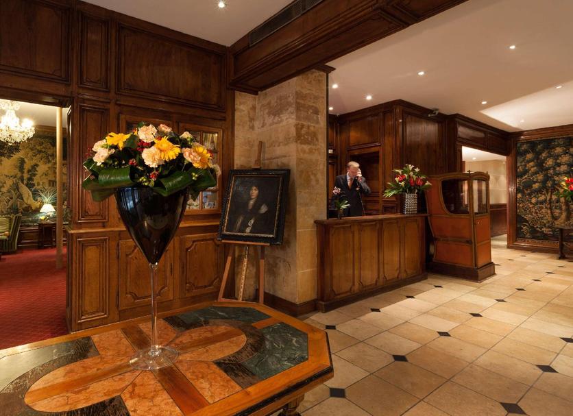 Front desk Photo