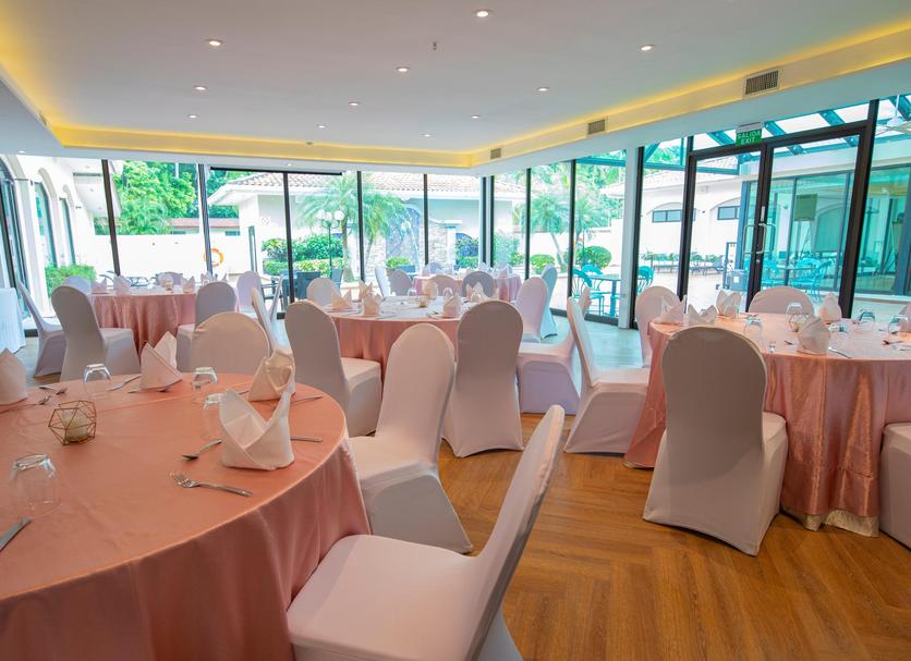 Banquet hall Photo