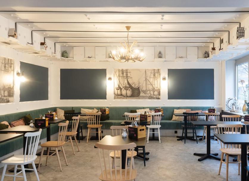 Restaurant Photo
