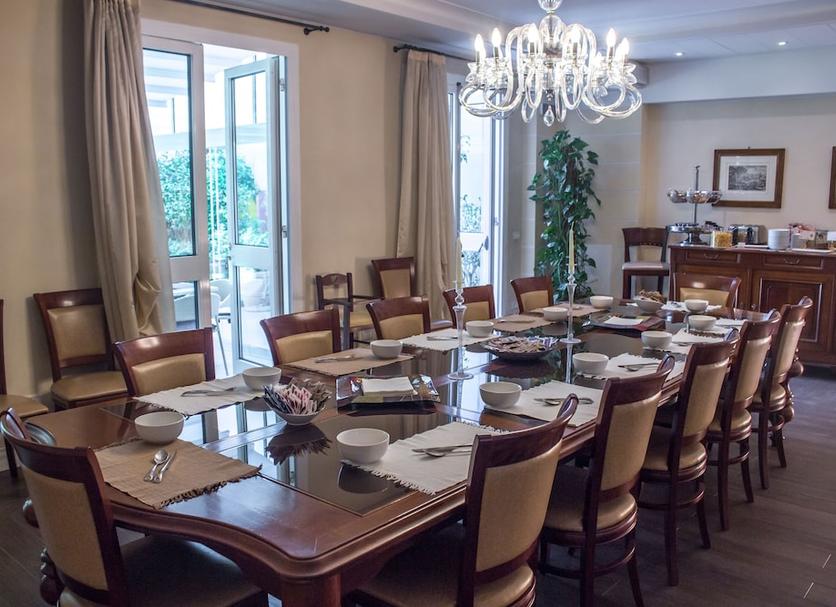 Dining room Photo